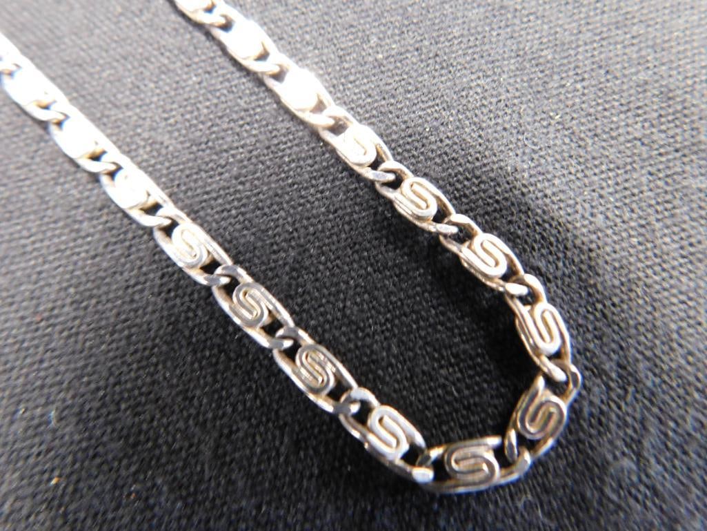 Sterling Silver - 18" Necklace - 11.68 Grams - 5