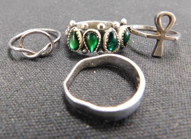 Sterling Silver - 4 Rings - Sizes 3.5 - 5 - 5 - 5.5 - 8.3 Grams TW (1 of 7)