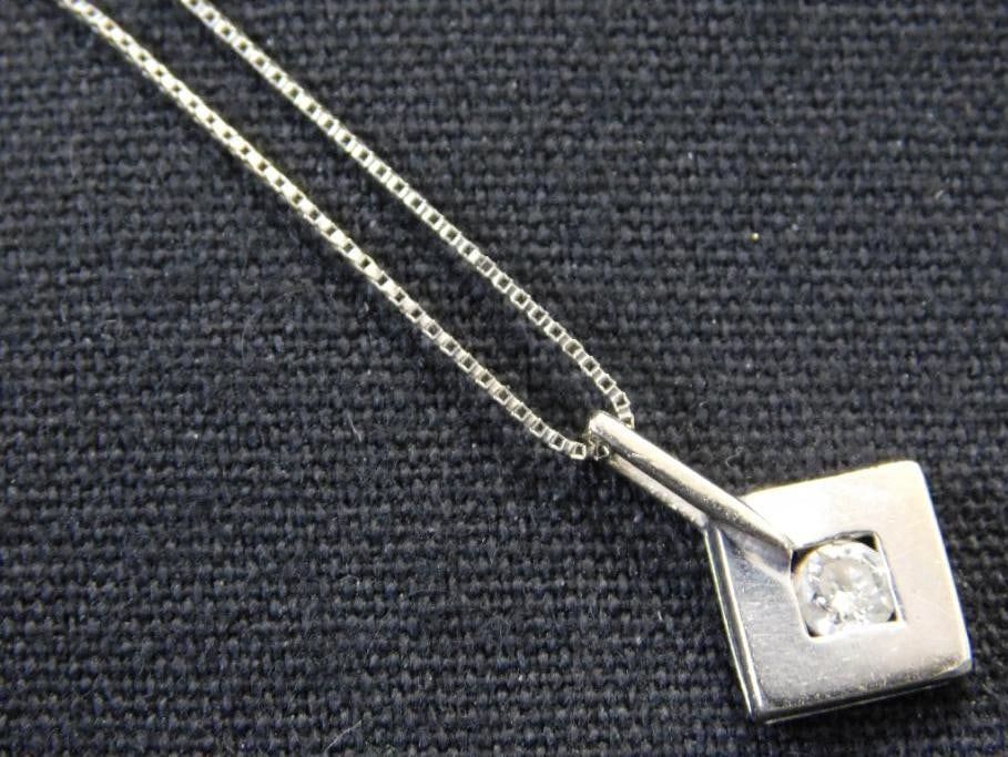 14K White Gold 23" Necklace - 2.18 Grams TW: See Photos For Description and Condition