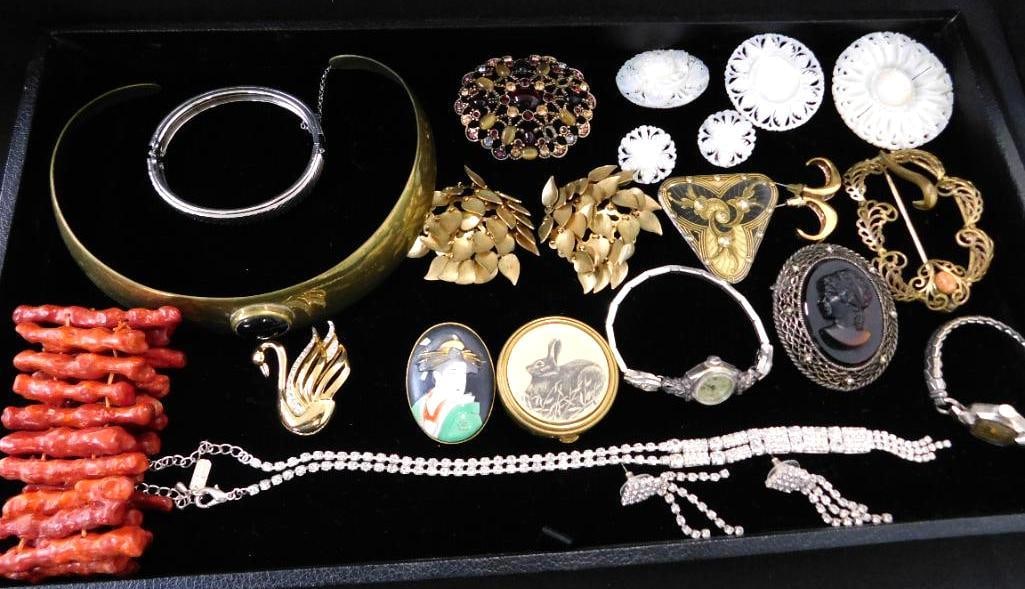 Tray Lot of Misc. Costume Jewelry: See Photos For Description and Condition
