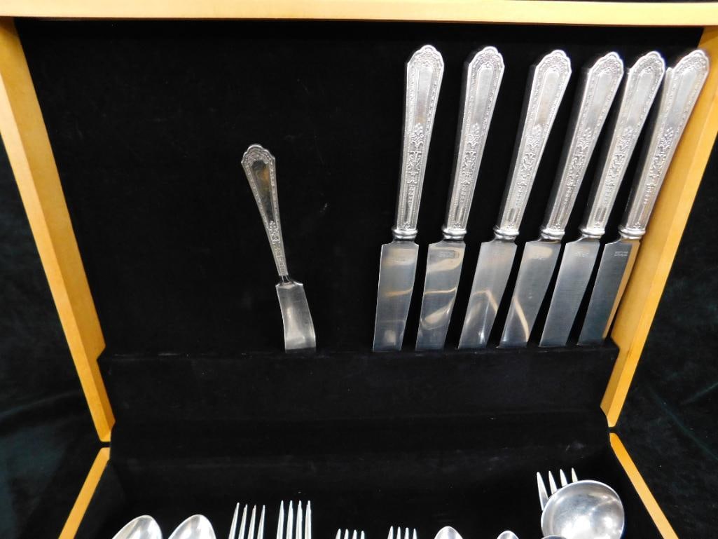 36 Piece Holmes and Edwards Silver Plate Flatware Set - Wood Case - 10