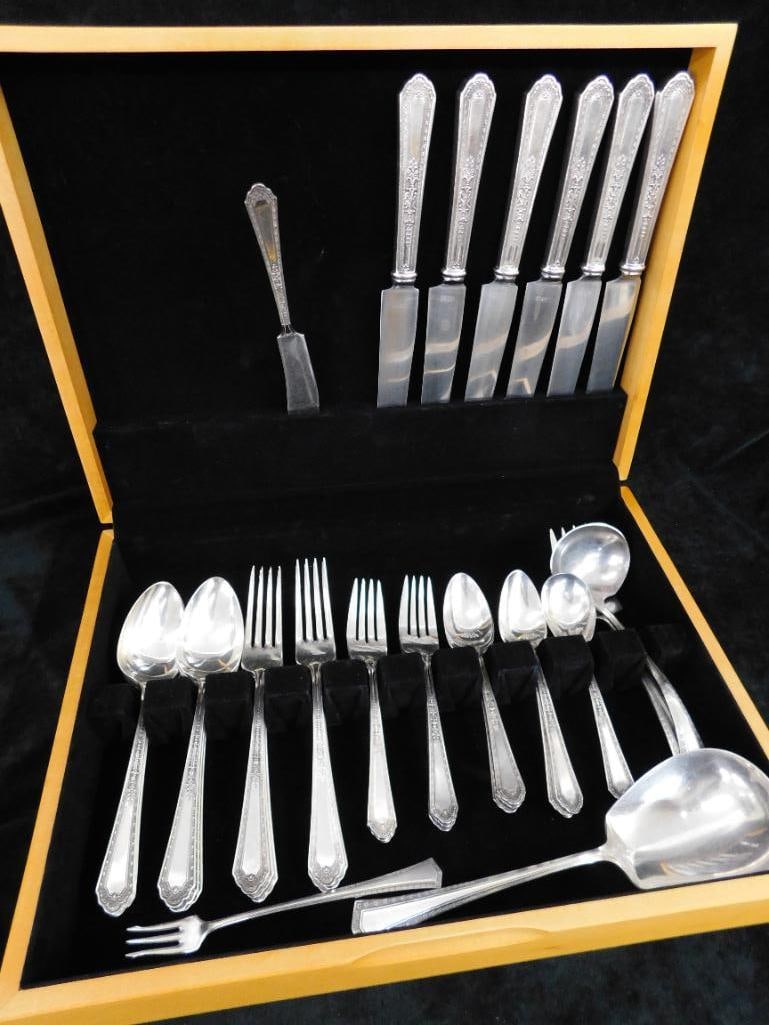 36 Piece Holmes and Edwards Silver Plate Flatware Set - Wood Case - 11
