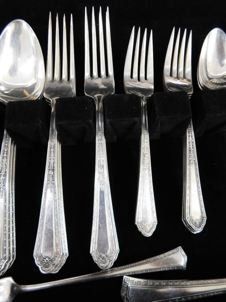 36 Piece Holmes and Edwards Silver Plate Flatware Set - Wood Case - 5
