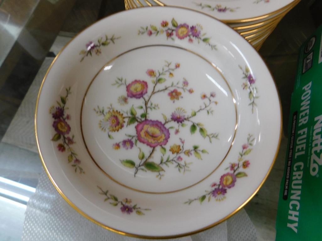 104 piece Noritake China Set - Asian Song Pattern - Service For At Least 12 - 15