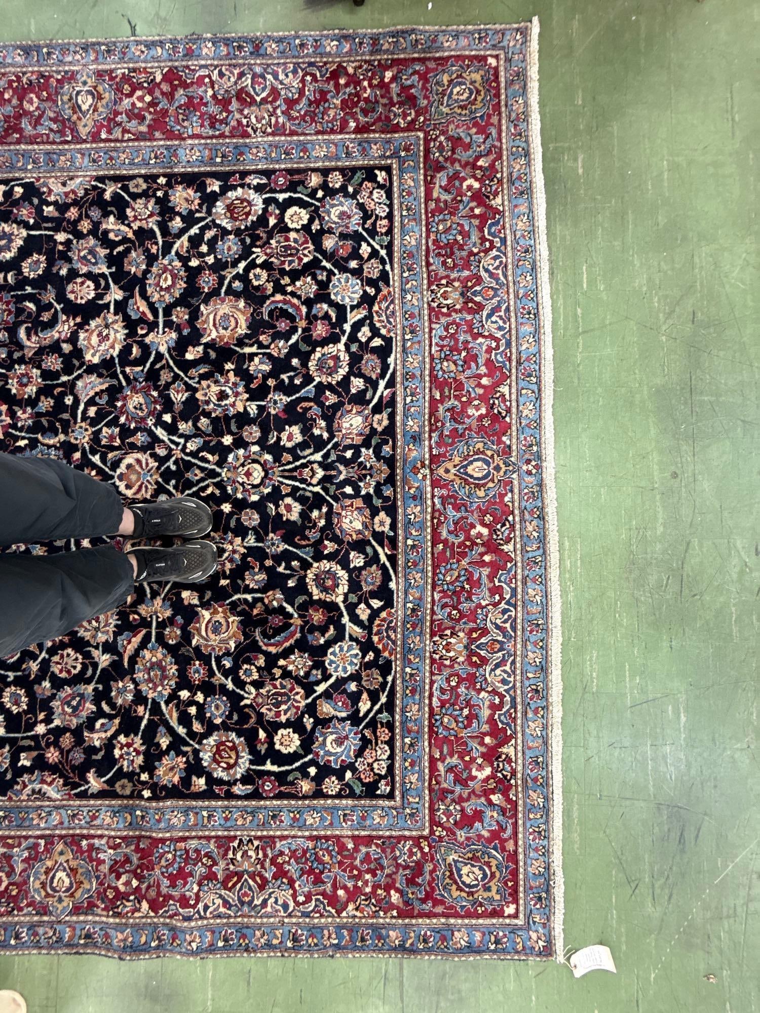Room size Persian wool rug 9'6" x 12'7" - 3