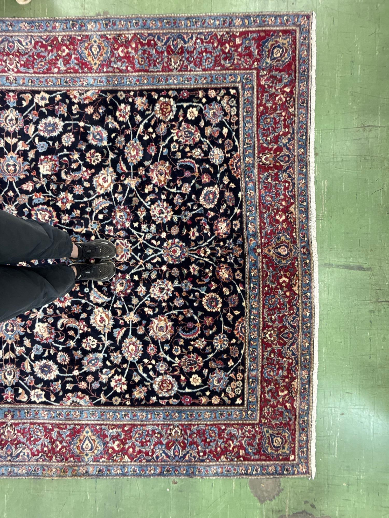 Room size Persian wool rug 9'6" x 12'7" - 4