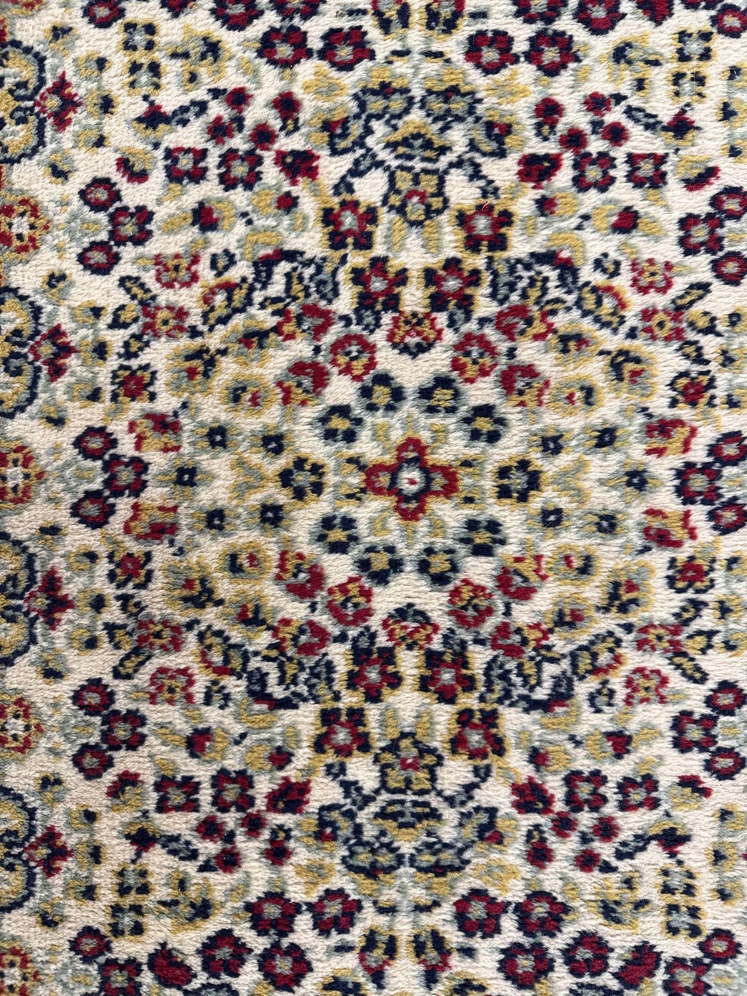 Area wool rug - 2
