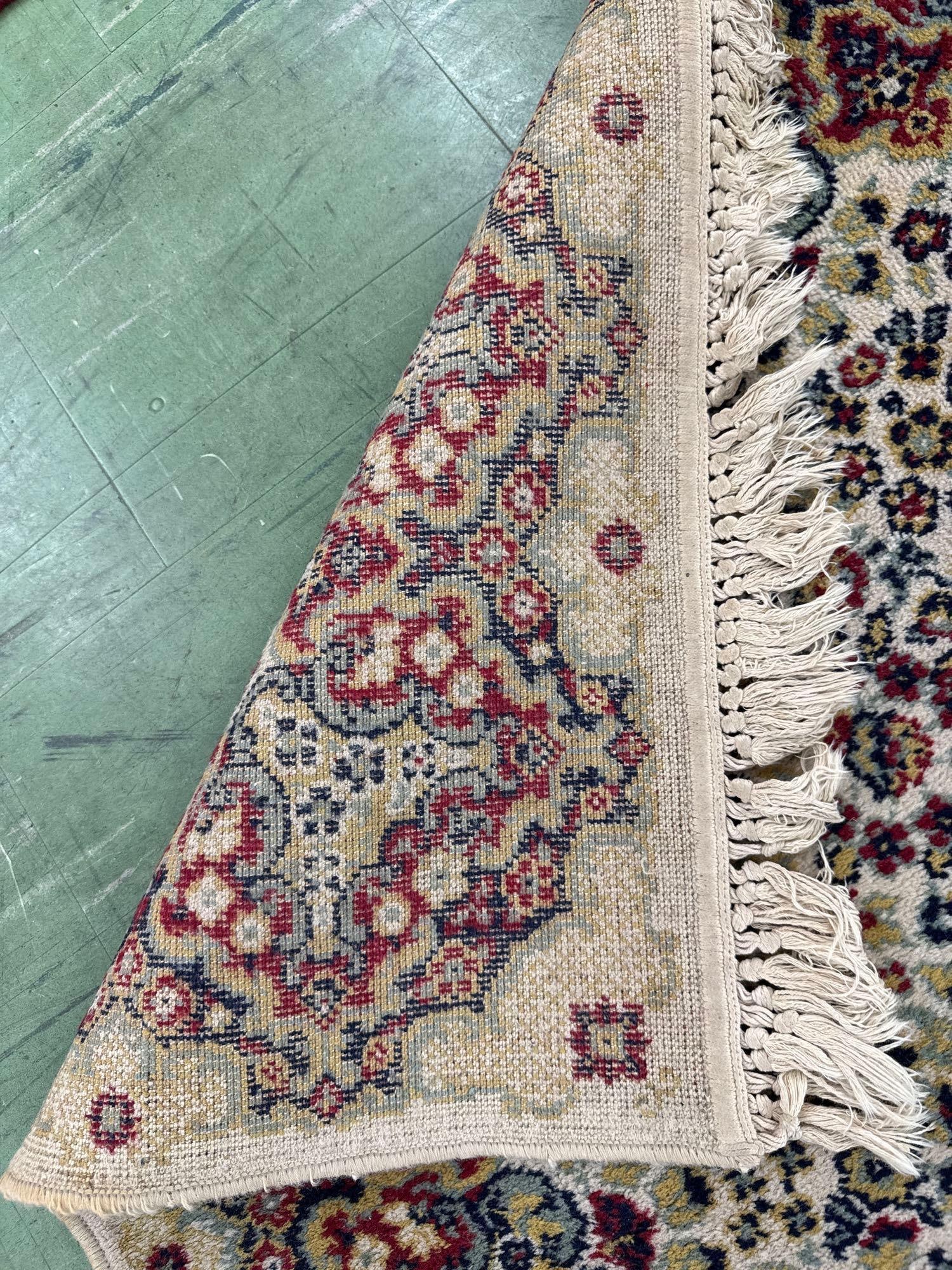 Area size wool rug - 5