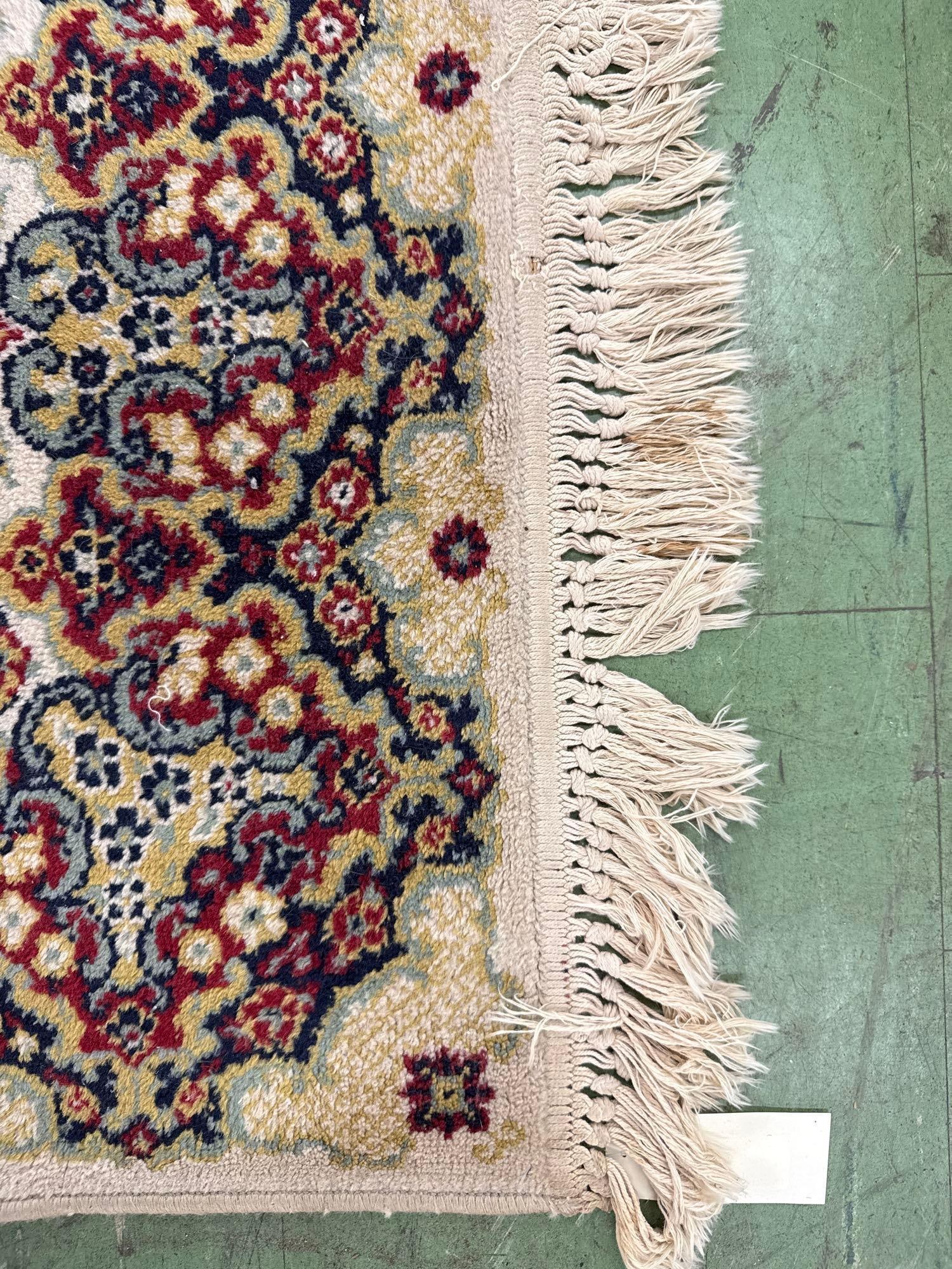 Area size wool rug - 6