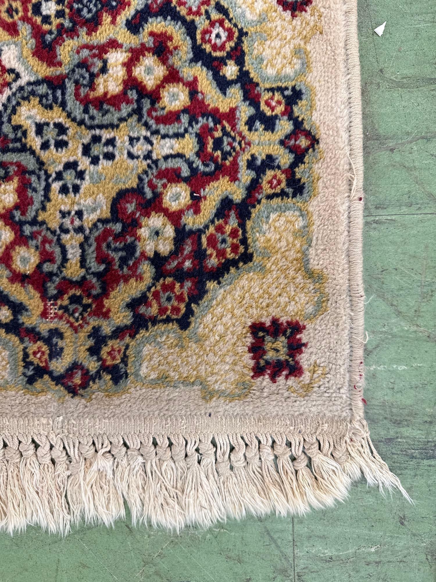 Area size wool rug - 7