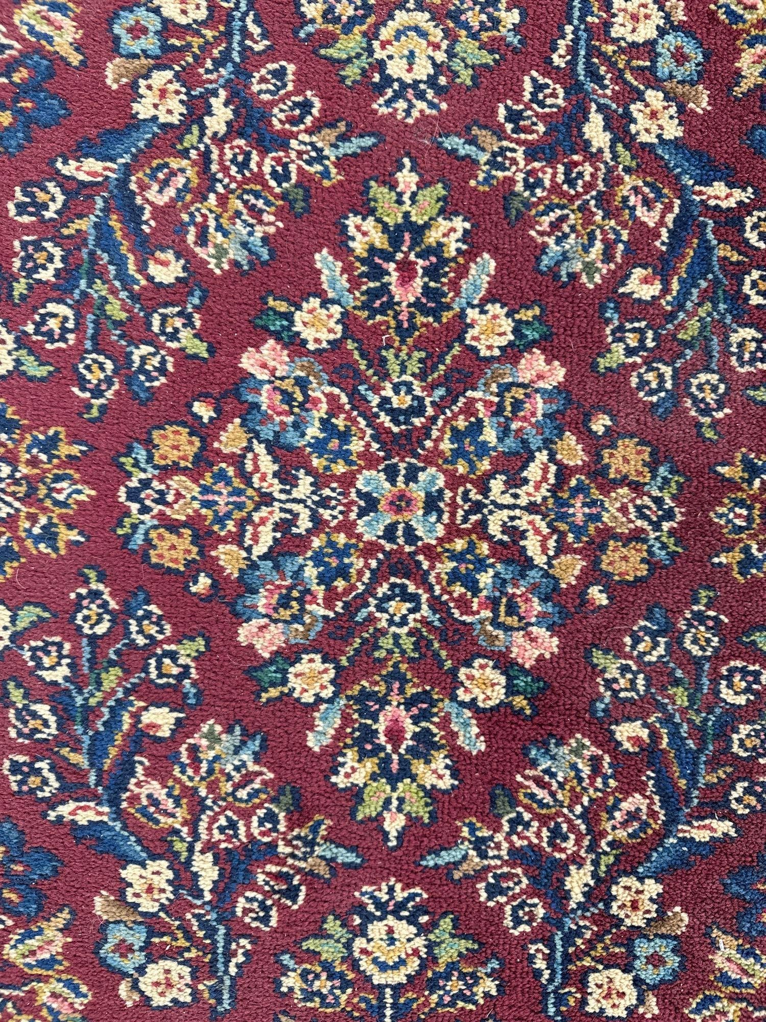 Area size wool Karastan rug - 2'7" x 5' - 2