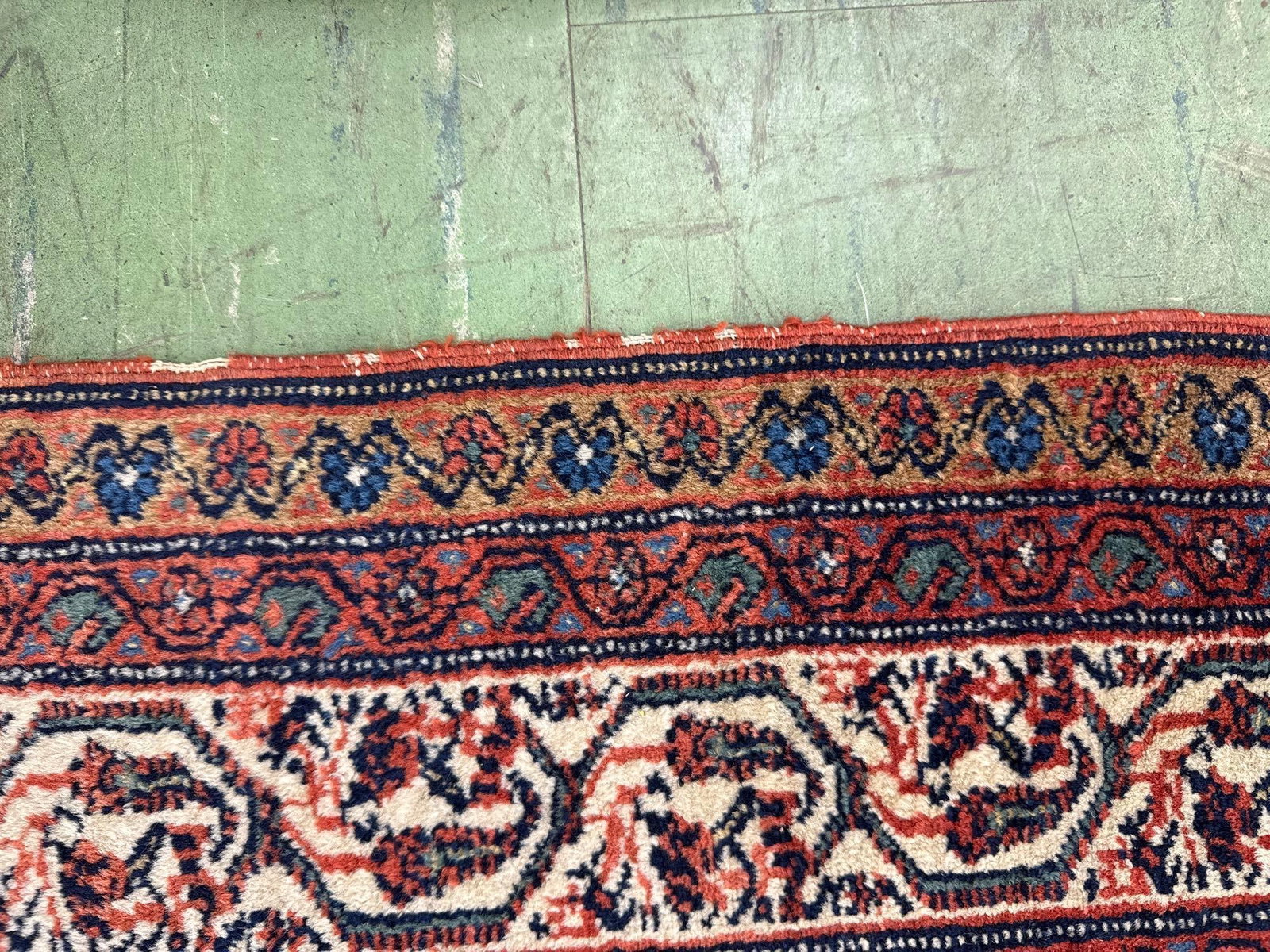 Area size Persian wool rug - 6'3" x 4'10" - 6