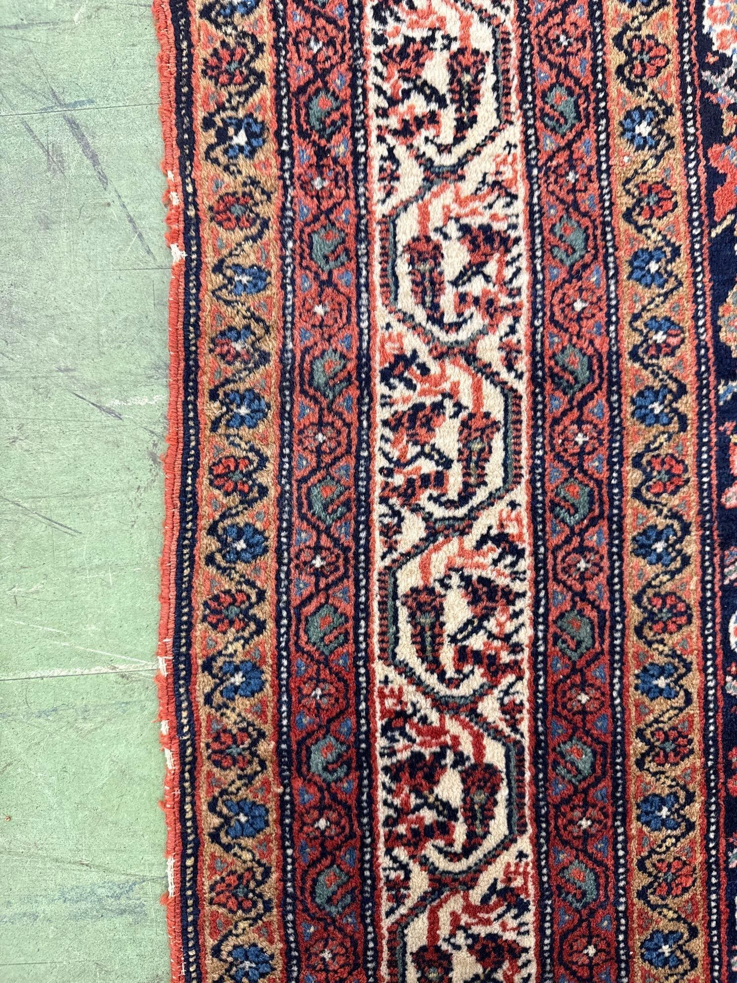Area size Persian wool rug - 6'3" x 4'10" - 8