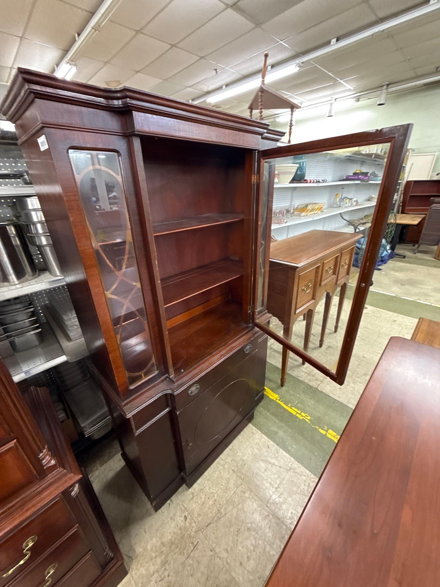 early 20th century mahogany China cabinet - 3