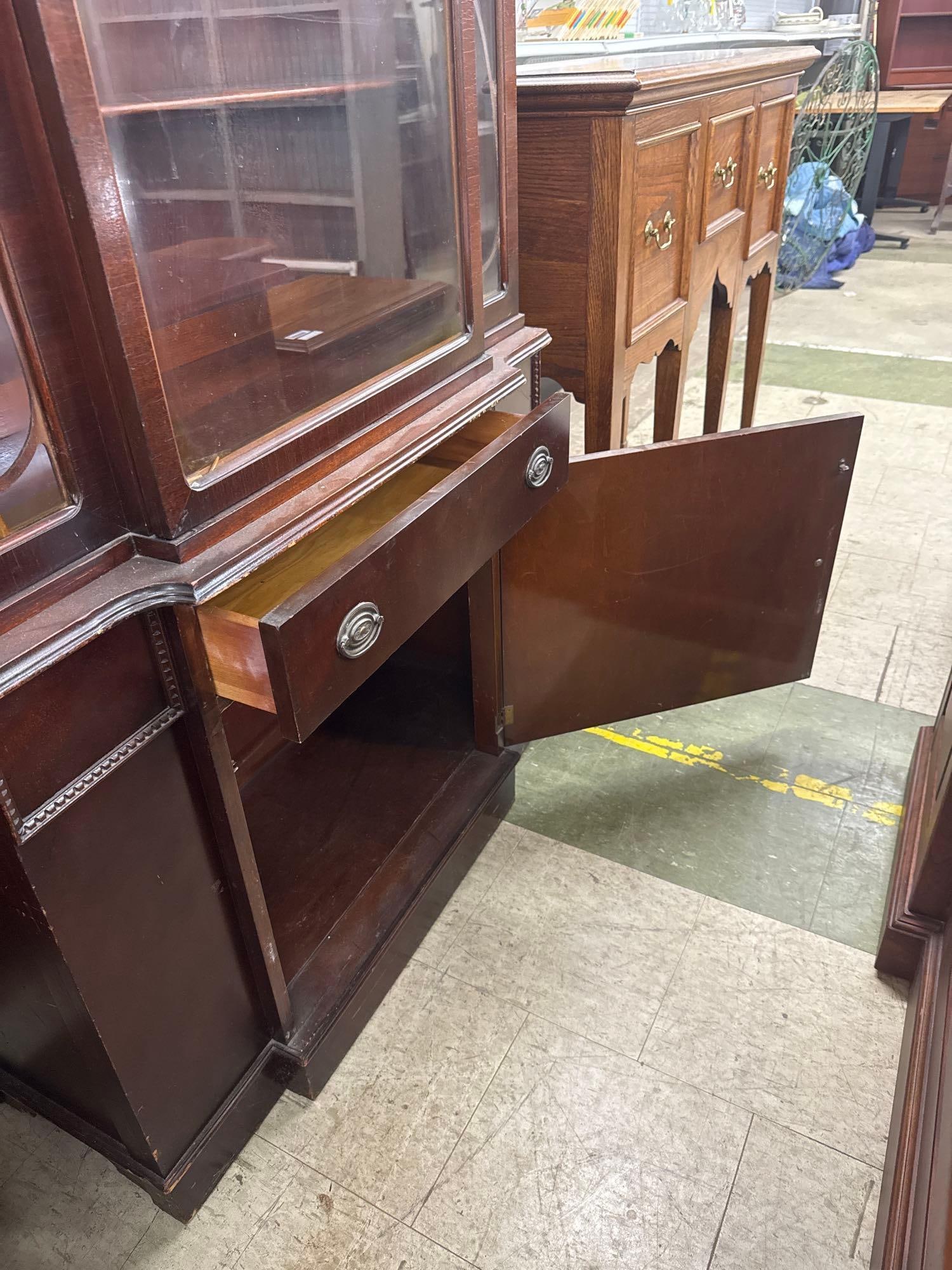 early 20th century mahogany China cabinet - 5