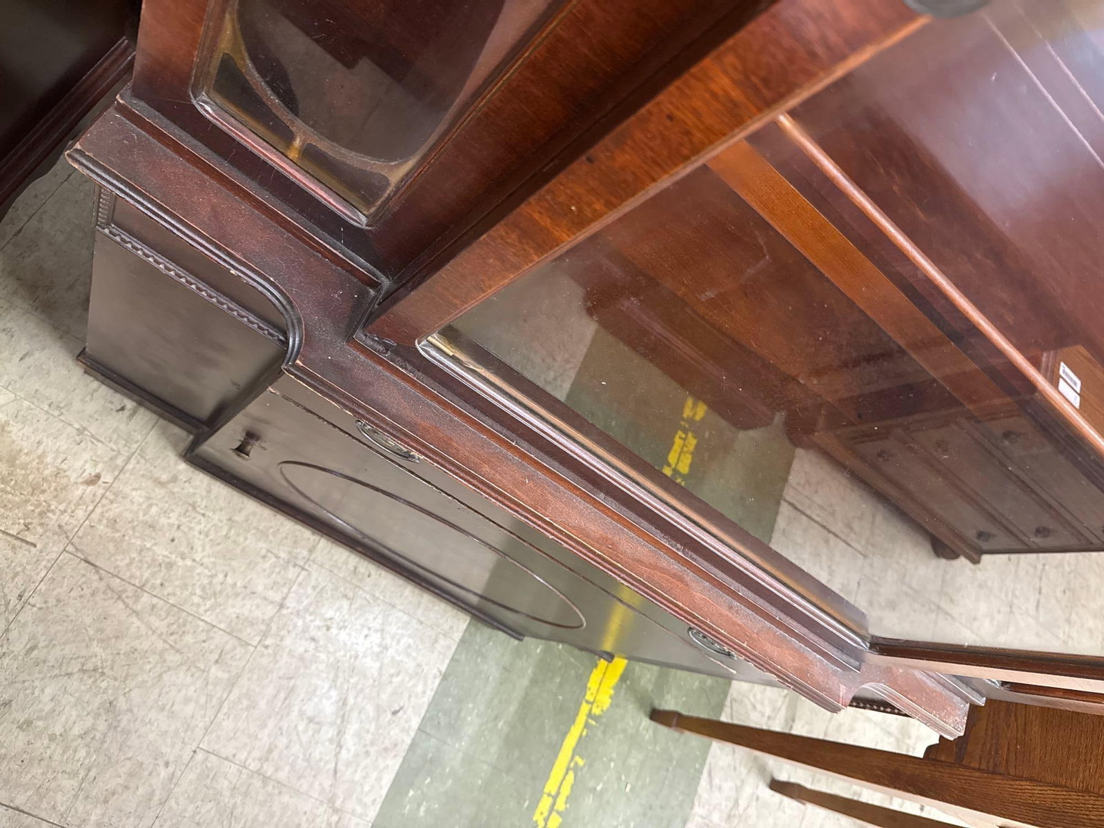 early 20th century mahogany China cabinet - 6