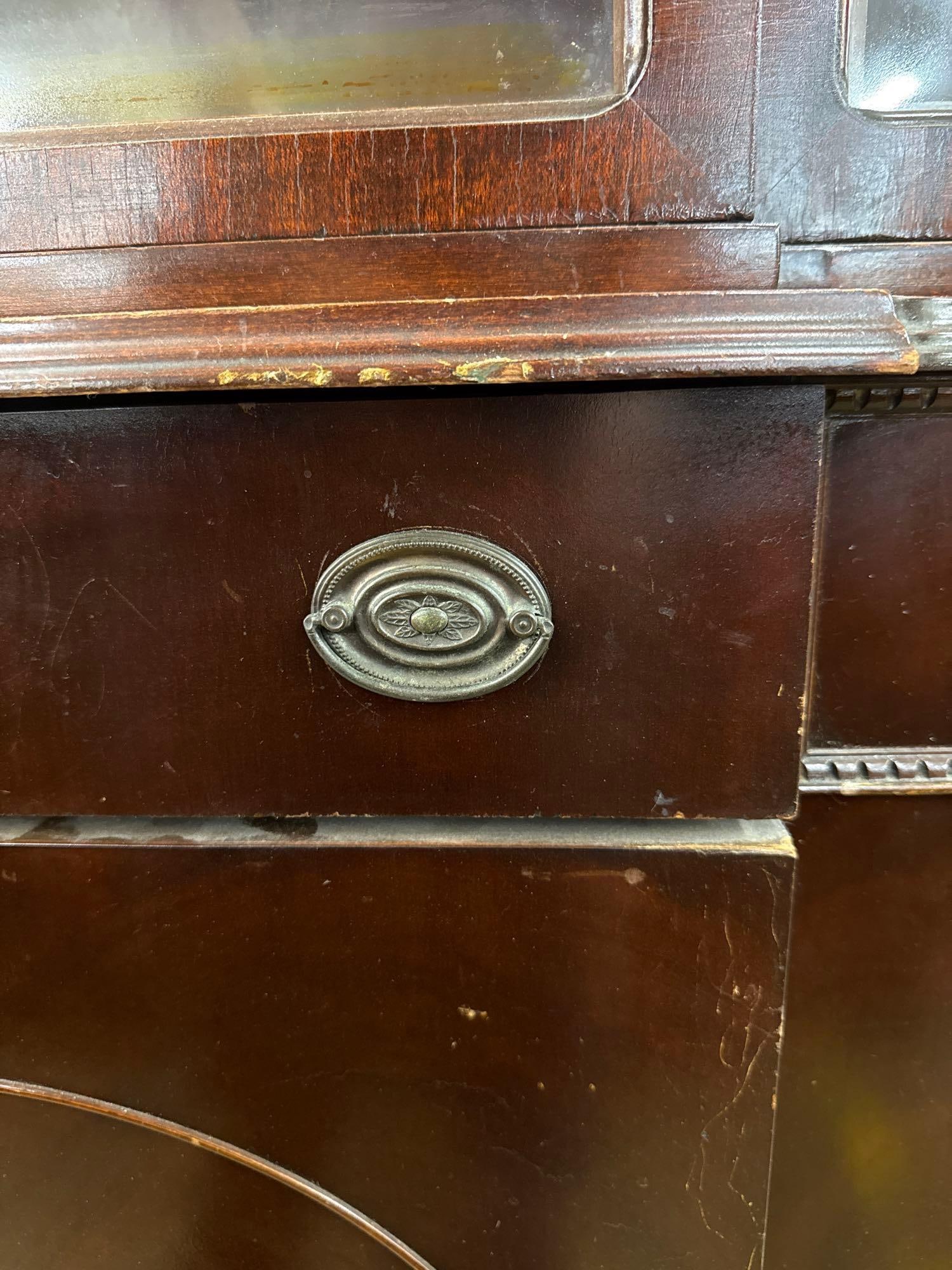 early 20th century mahogany China cabinet - 7