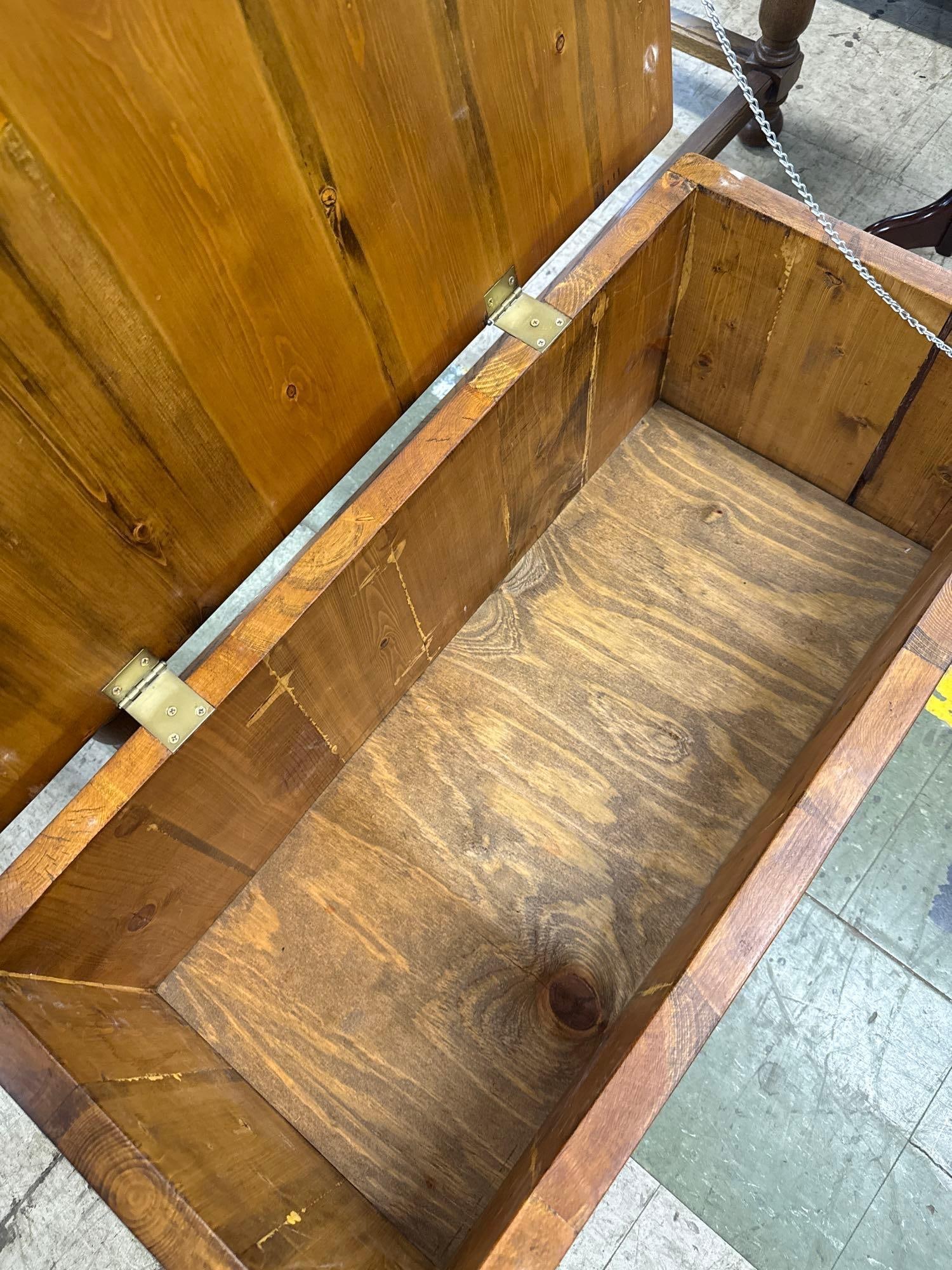 solid wooden chest - 3