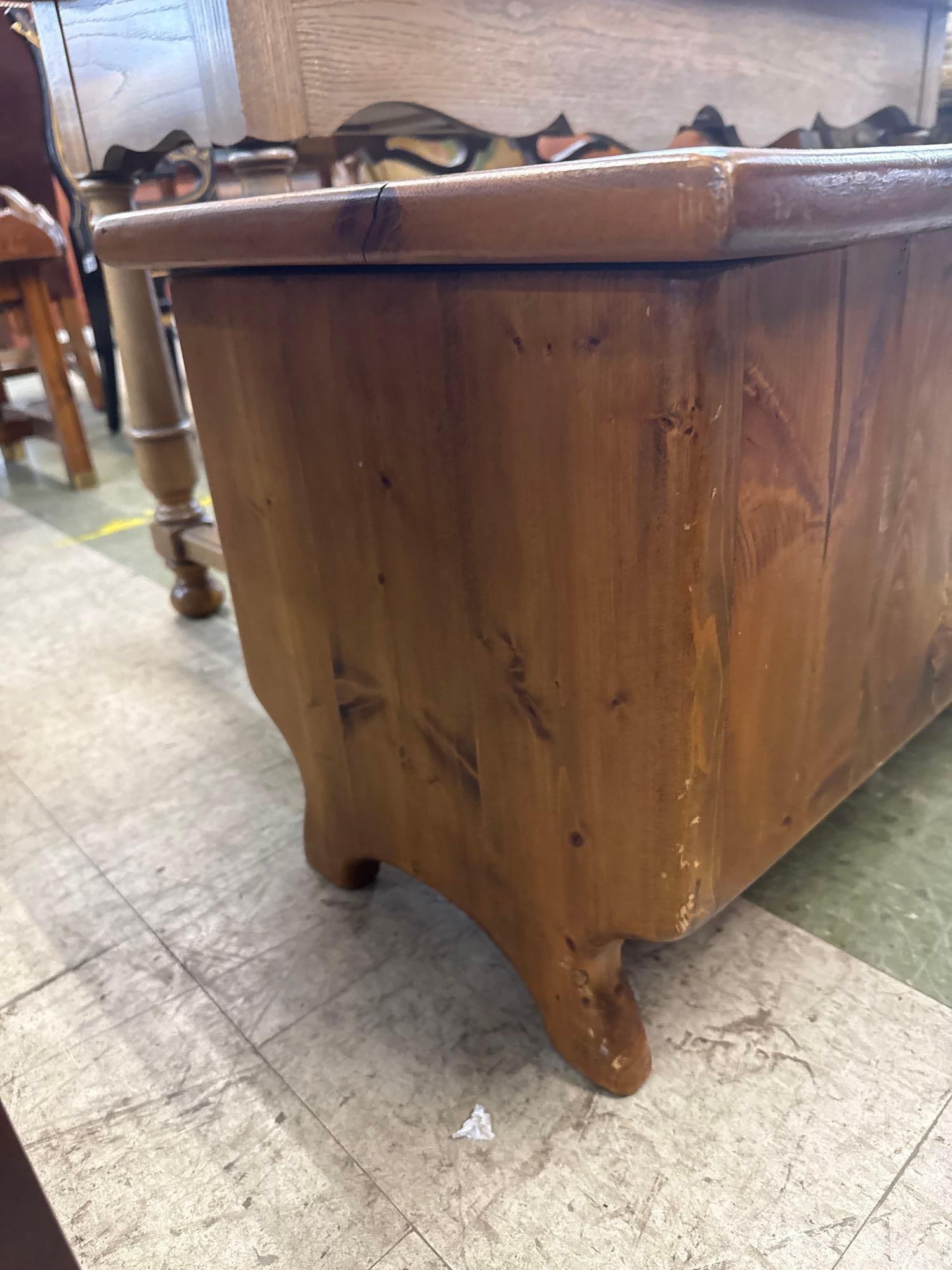solid wooden chest - 4