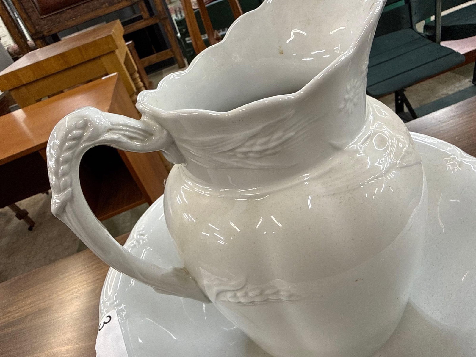 Married pitcher and basin set - 5
