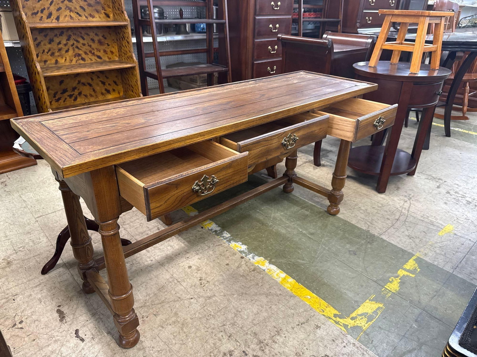 Oak living room table with three drawers - 2