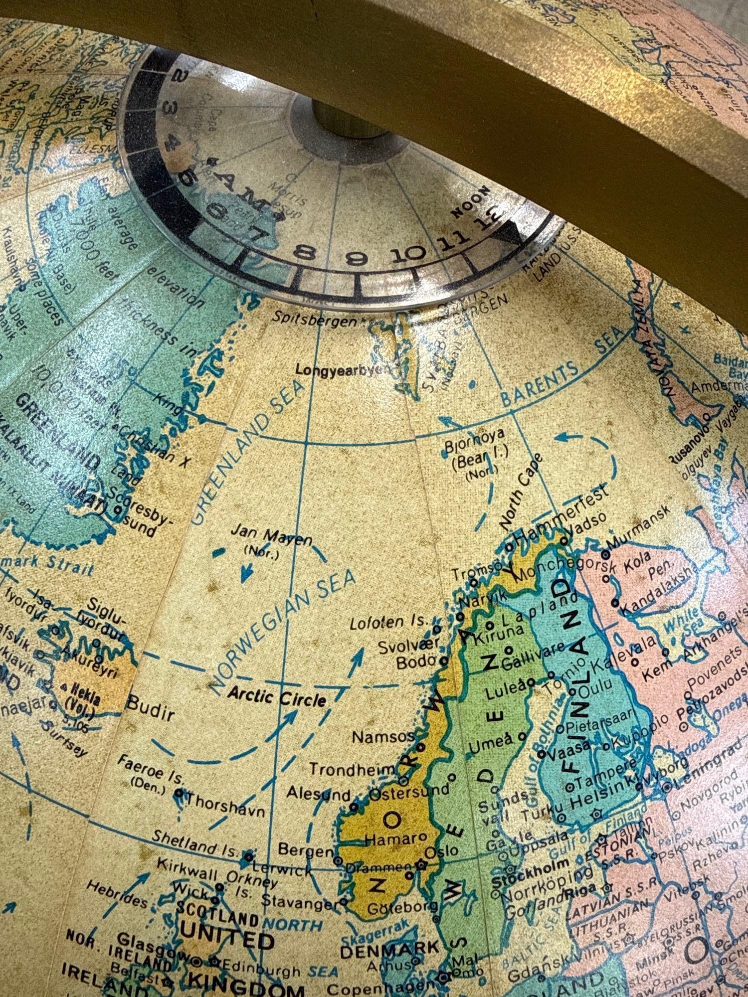 illuminated electric globe - 4