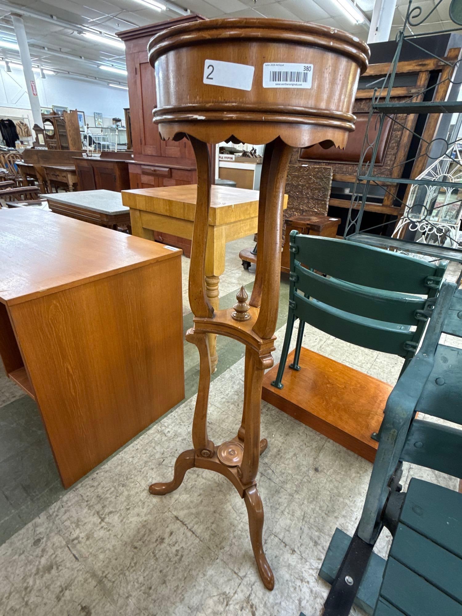 plant stand with tray - 3