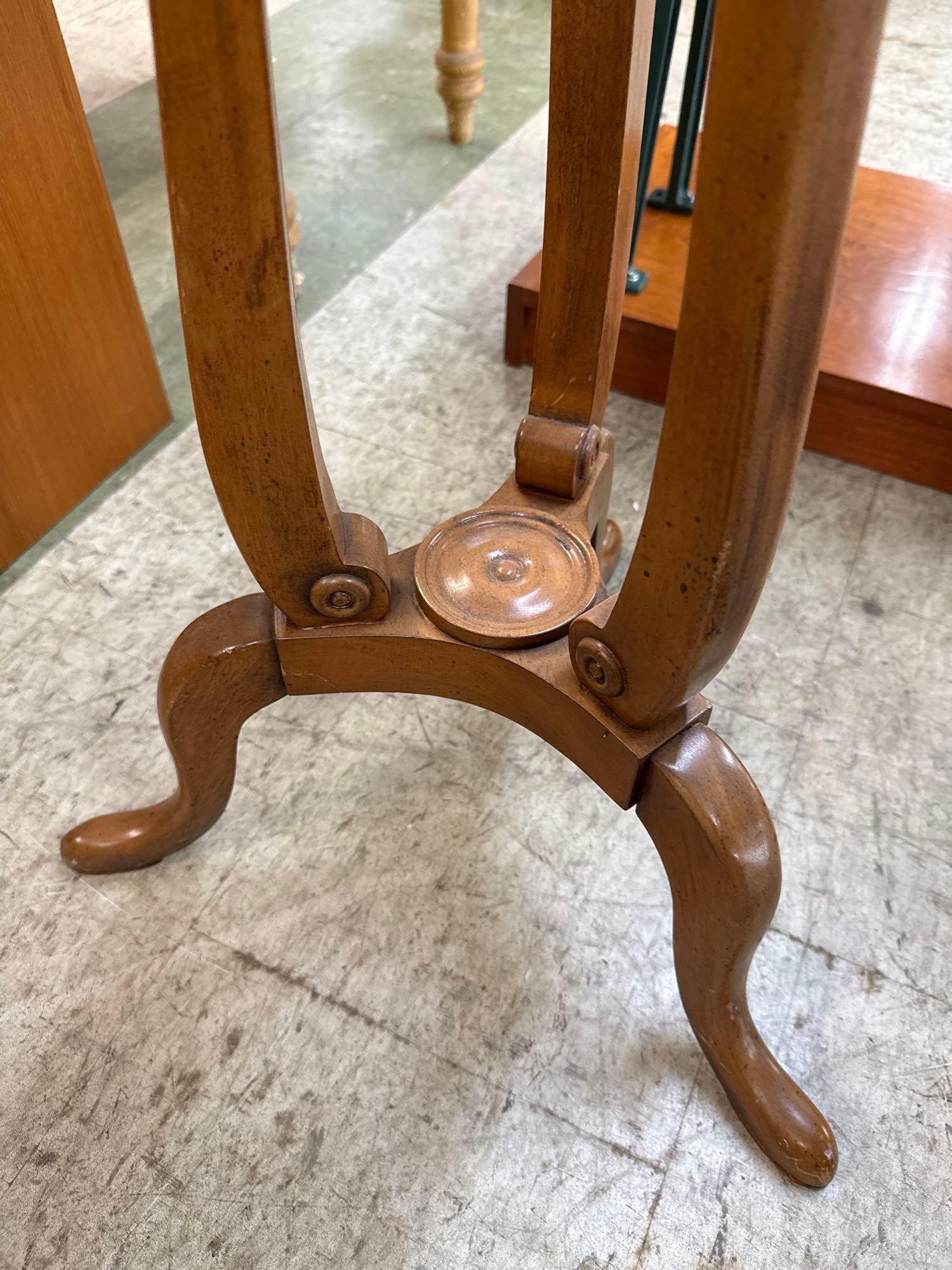 plant stand with tray - 4