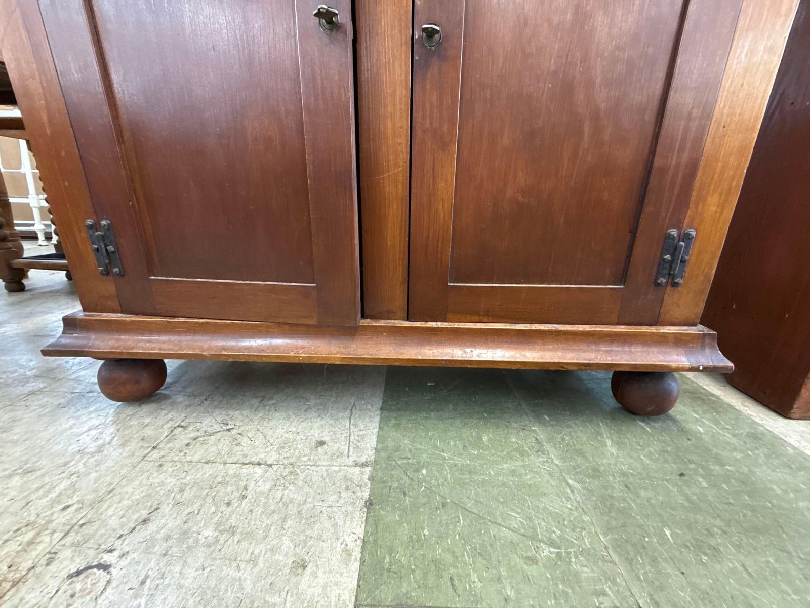 two door Cherry country cabinet - 5