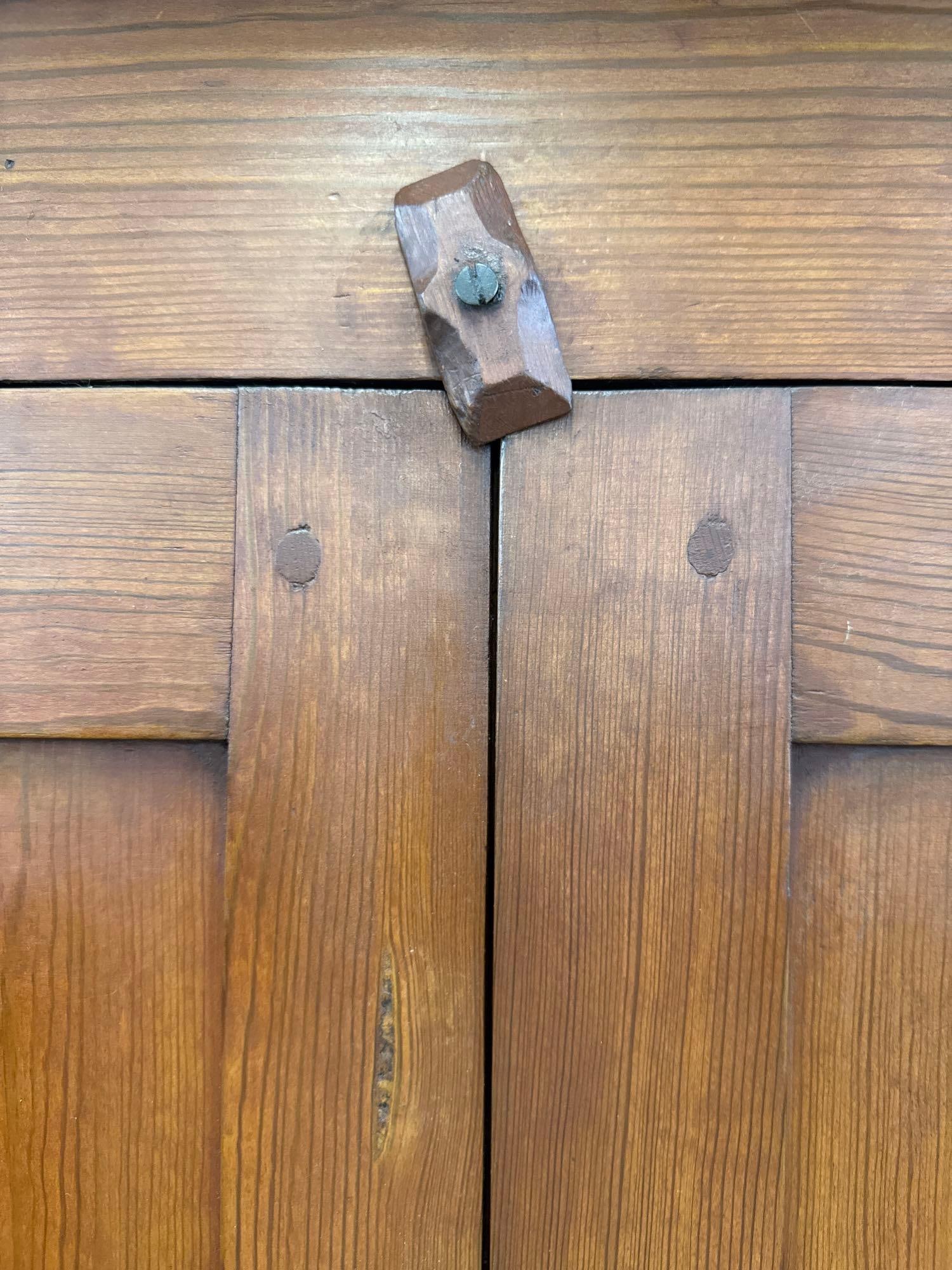 South Carolina Pine step back, Cabinet - 2