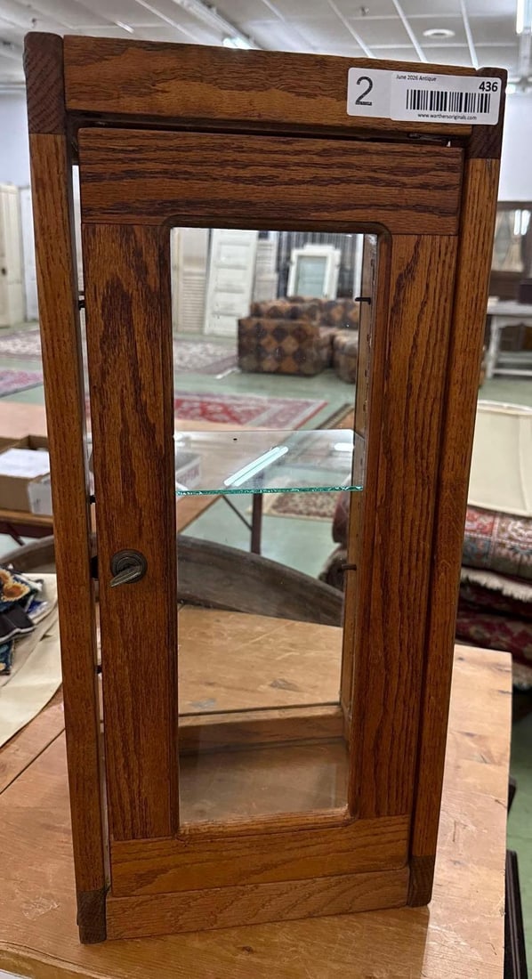 Oak display case with key (1 of 4)