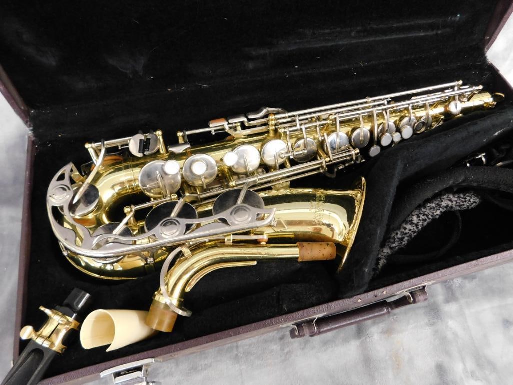 Yamaha Saxophone - Original Case (1 of 11)