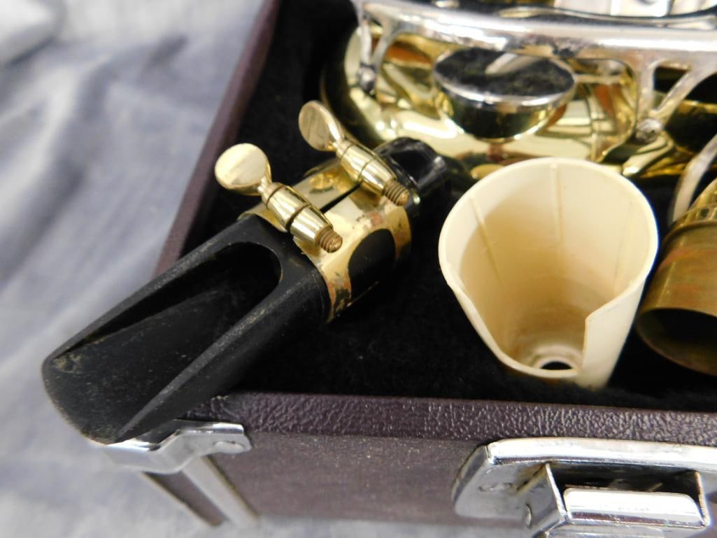 Yamaha Saxophone - Original Case - 2