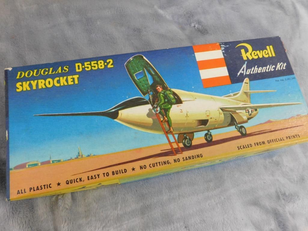 Group of 4 Vintage Plastic Models - Original Boxes - As Is - 6