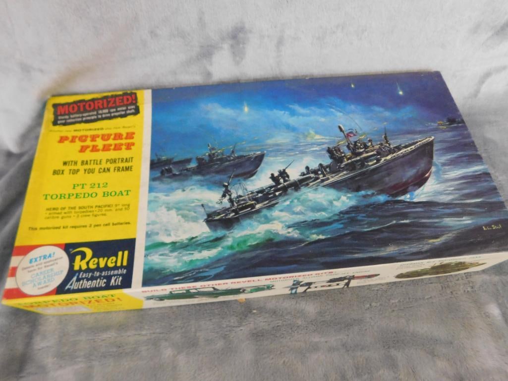 Group of 4 Vintage Plastic Models - Original Boxes - As Is - 7