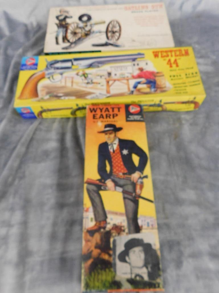 Group of 3 Vintage Plastic Models - Original Boxes - As Is - 8