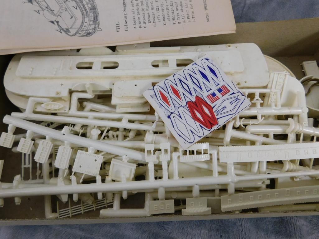Group of 4 Vintage Plastic Models - Original Boxes - As Is - 3