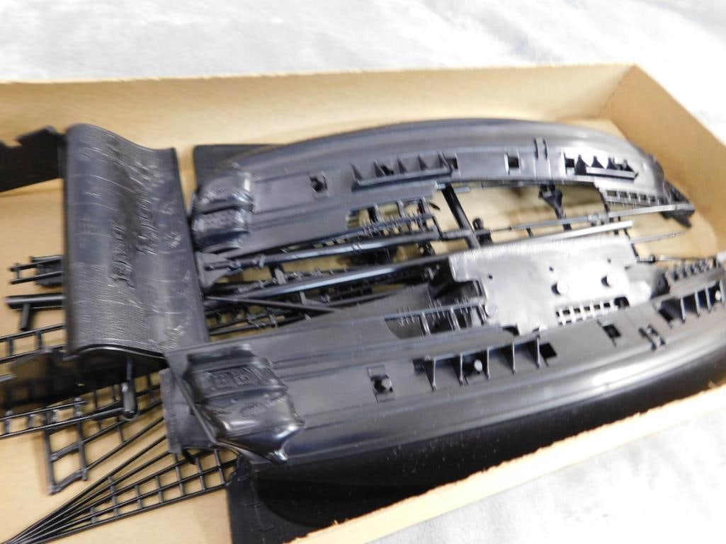 Group of 4 Vintage Plastic Models - Original Boxes - As Is - 7