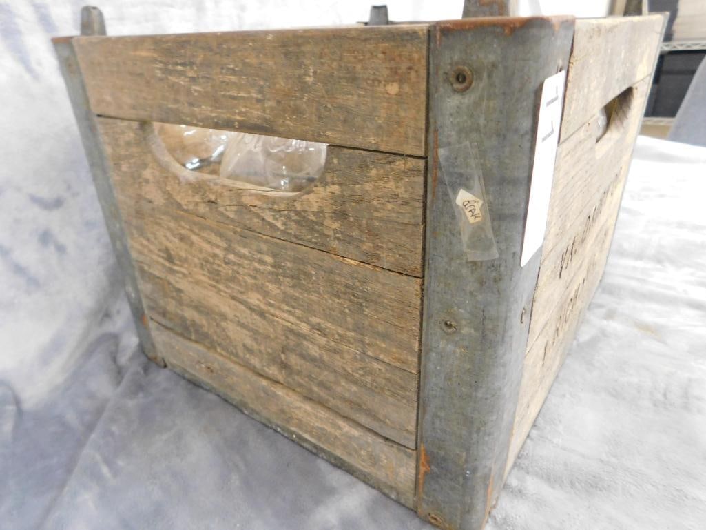 Vintage Virginia Dairy Co. Wood Milk Crate with 12 Biltmore Dairy Milk Bottles - 3