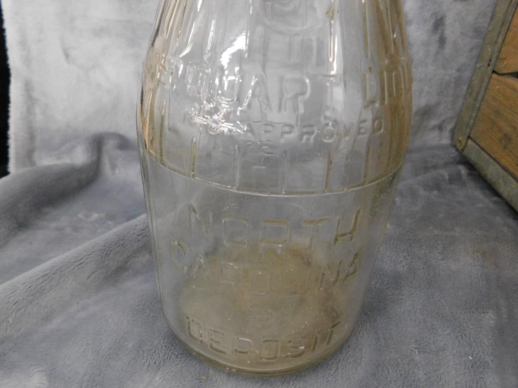 Vintage Leake Bros. Dairy Wood Milk Crate with 14 Misc. Milk Bottles - 7