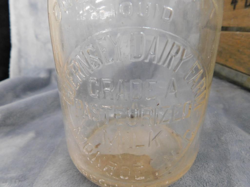 Vintage Leake Bros. Dairy Wood Milk Crate with 14 Misc. Milk Bottles - 9