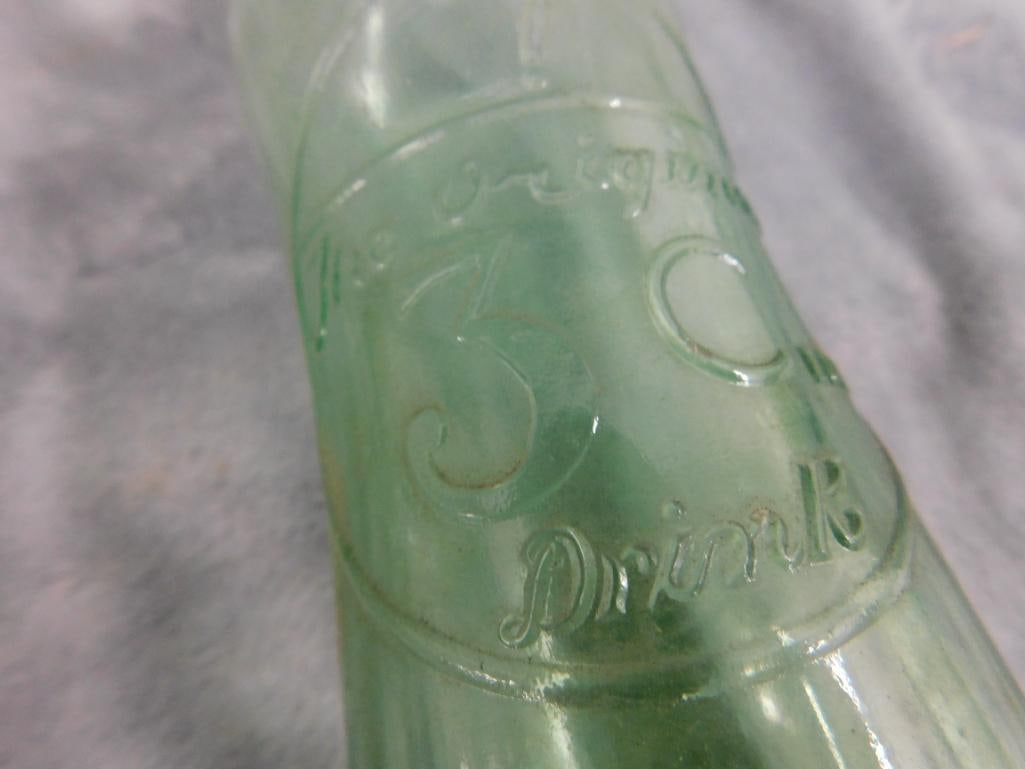Vintage Metal 6 Pack Holder - 6 Vintage Bottles - 10
