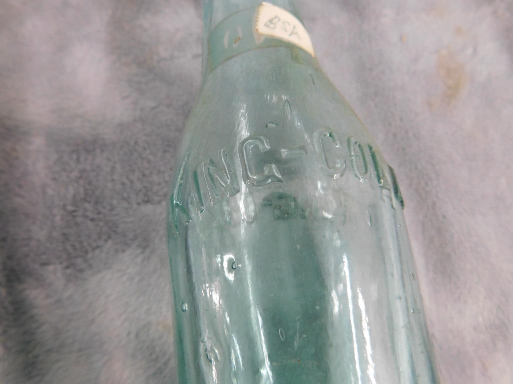 Vintage Metal 6 Pack Holder - 6 Vintage Bottles - 12