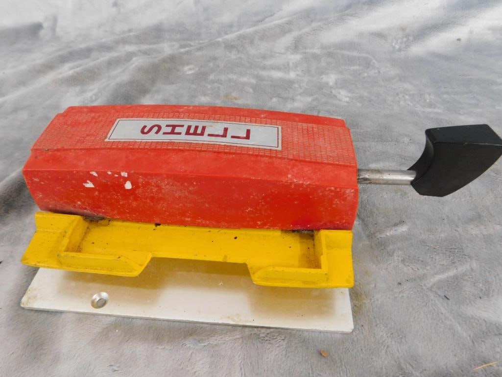 Vintage Shell Gasoline "Knucklebuster" Manual Credit Card Imprinter Machine - 10