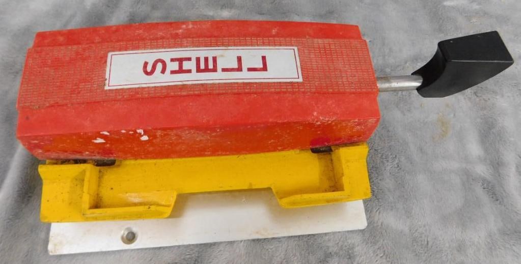 Vintage Shell Gasoline "Knucklebuster" Manual Credit Card Imprinter Machine: See Photos For Condition and Details