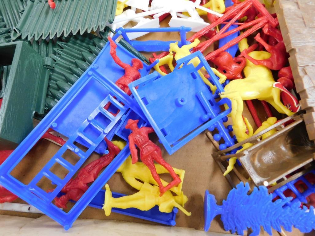 Ideal - Royal Canadians Mounties Headquarters - Play Set - As Is - Original Box - 6