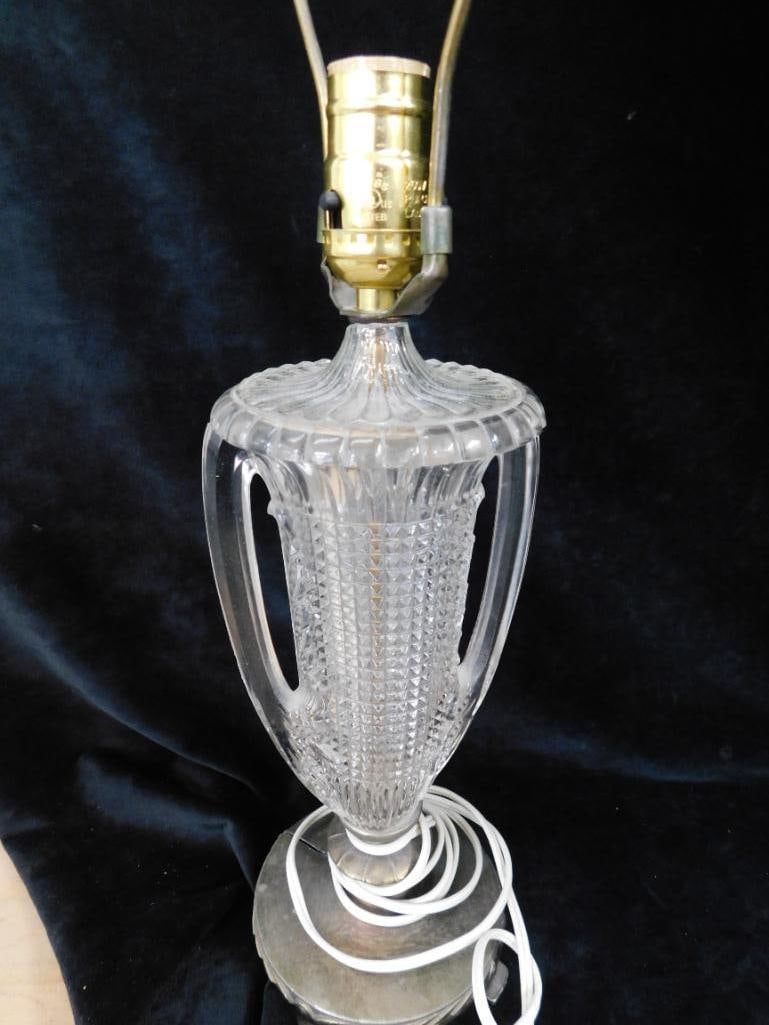Aladdin Electric Table Lamp - Glass Core - Base Has Crack - 23.25" x 5.5" - 8