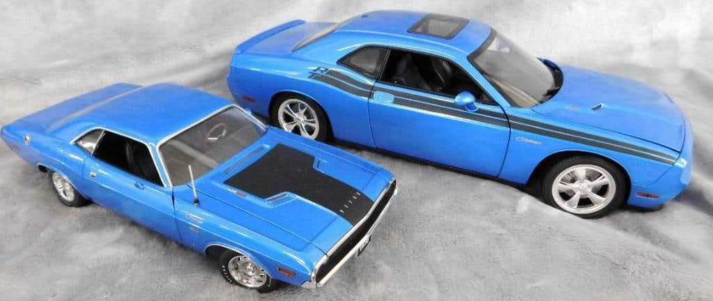 WIX Filters 70th Anniversary Commemerative Die Cast Set - 1970 and 2009 Dodge Challenger: See Photos For Condition and Details