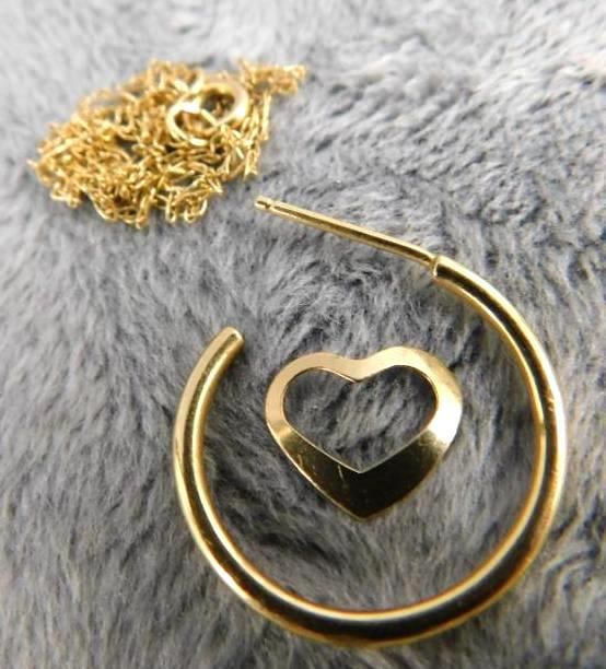 14K Yellow Gold - Scrap - 1.0 Grams (1 of 5)