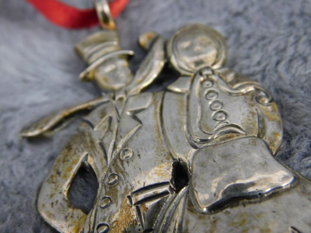 Sterling Silver - Hand and Hammer Victorian Ice Skaters Ornament - 12.7 Grams - 2